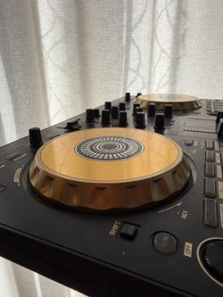 DJ Controller