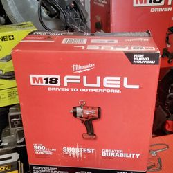 MILWAUKEE M18 FUEL 1/2" HIGH TORQUE IMPACT WRENCH W/ PIN DETENT (TOOL ONLY)