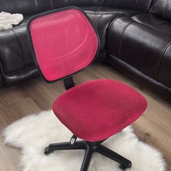 Red Office Chair. Good Condition. 