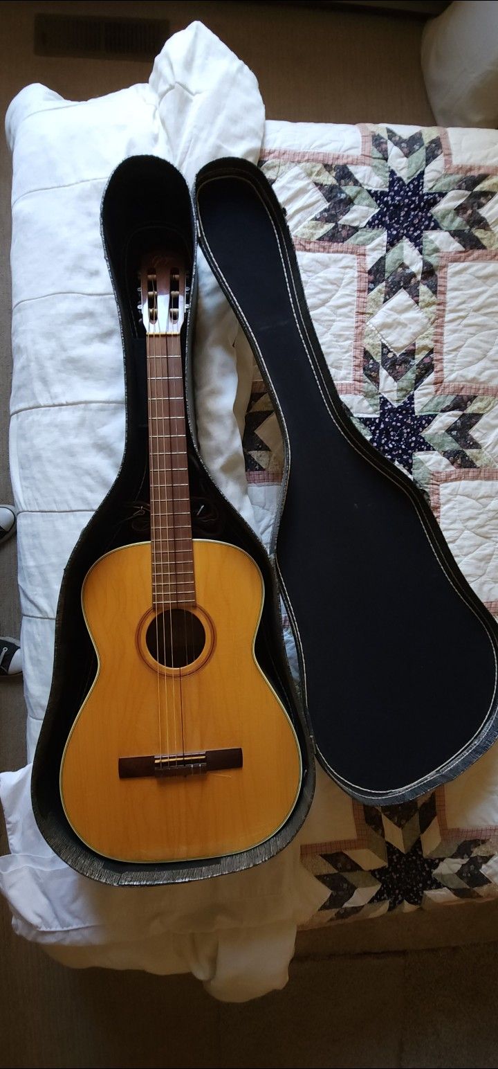 1968 GOYA acoustic Guitar.. One Owner. made in Sweden