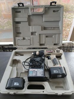 Porter Cable Drill w 2 Batteries and 1 Charger w Case
