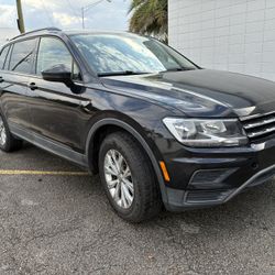 2021 Volkswagen Tiguan, 3-Rows, Perfect Condition, No Warning, Lights, Clean Title In Hand