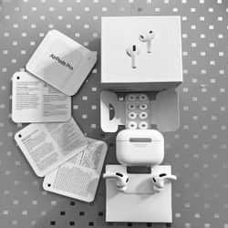 AirPods 4 With Active Noise Cancel Isolation 