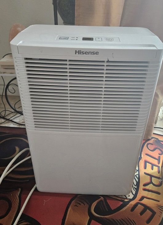 Dehumidifier White Hisense Like New Barely Used