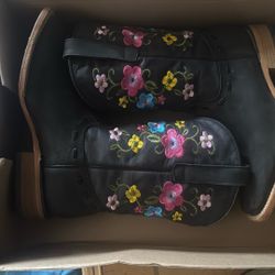 Black Stone Boots