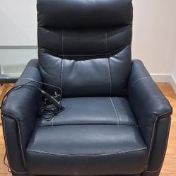  Sİgnature Design By Ashley Black Leather Recliner Chair