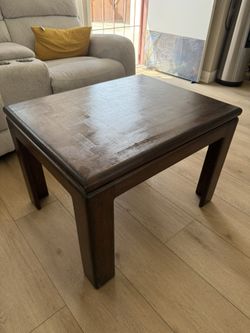 100% Wood Coffee Table $75