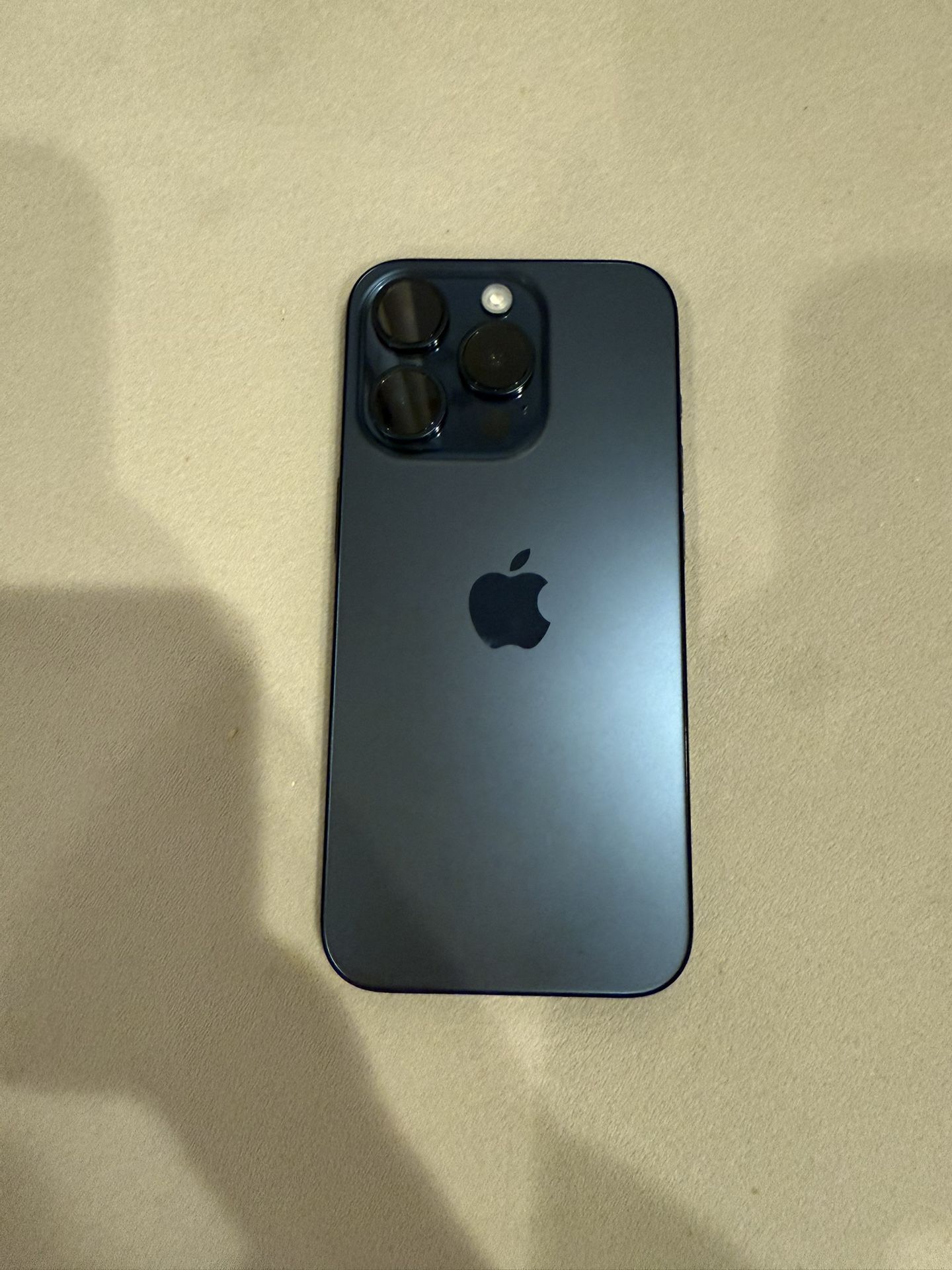 Apple iPhone 15 Pro 256 GB unlocked 100% Battery