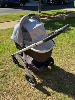 Uppababy Vista stroller with bassinet
