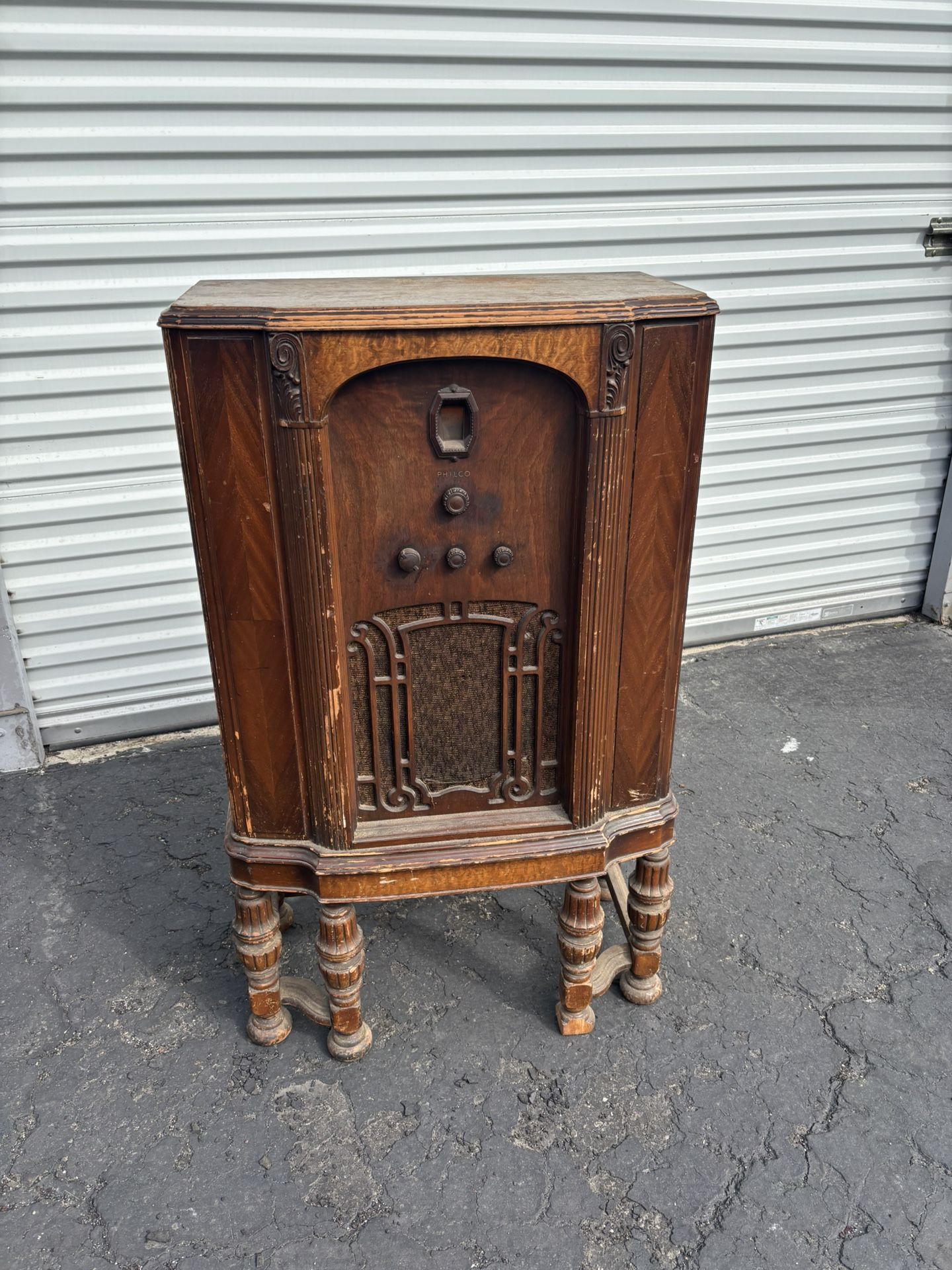 Antique / Vintage Philco Radio