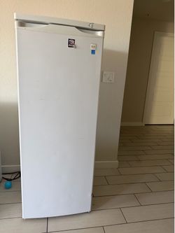Refrigerator with freezer