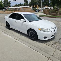 2011  TOYOTA CAMRY LE SPORT, 30 MPG, 4, CYL, CLEAN TITLE, SMOG,NAV+BT, 2026 APRIL