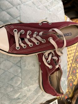 Men's Converse, Red And White Tennis Shoes Size 5