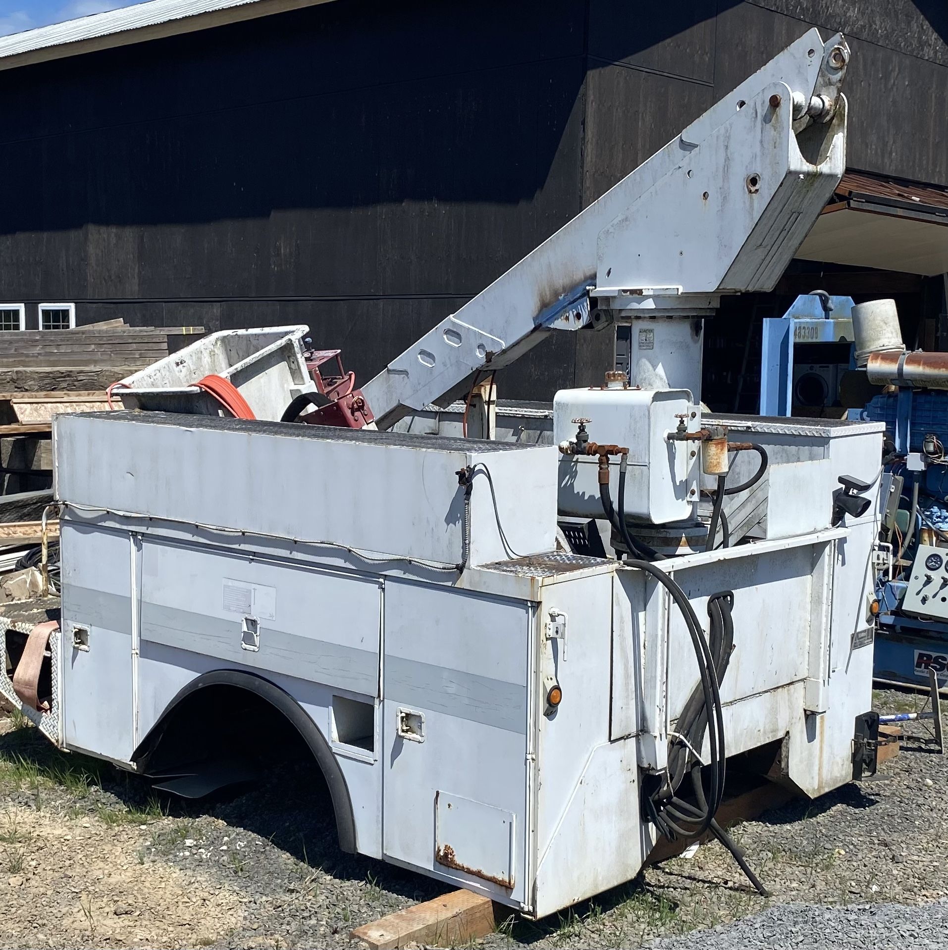 Altec Bucket Truck Bed for Sale in Toledo, WA OfferUp