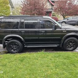 2000 Mitsubishi Montero