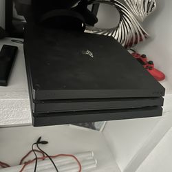 PlayStation (PS4)PRO