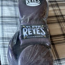 Cleo Reyes 
