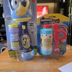 🆕️BOTH FOR 1 PRICE.  BLUEY STREAMS, LIGHTS UP AND PLAYS MUSIC. 