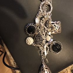 Tasslexstone Dangle Necklace