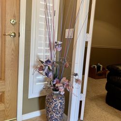 Decorative Vase 