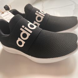 New Men’s 8 Adidas Slip Ons 