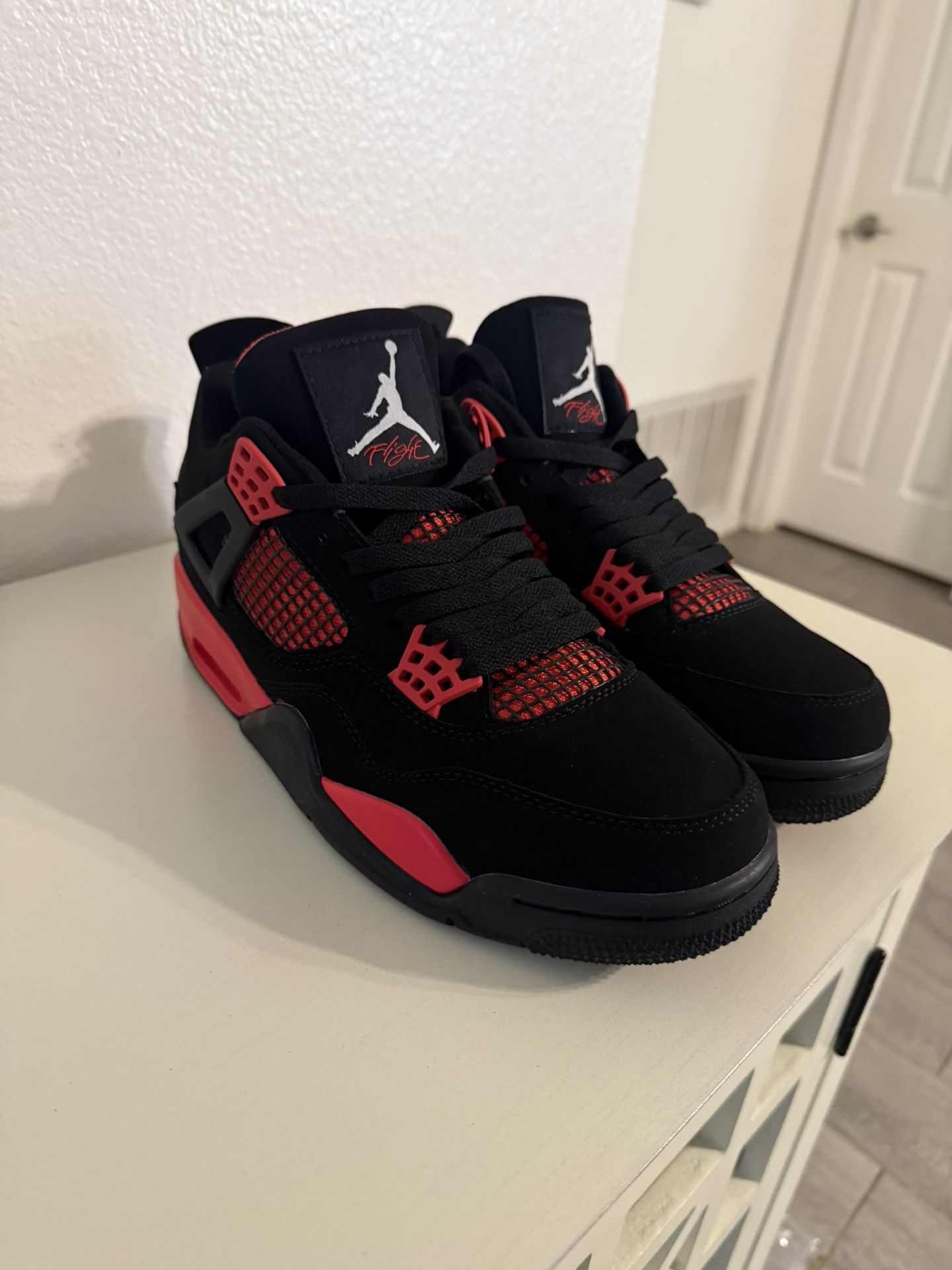 Jordan 4’s Red Thunder