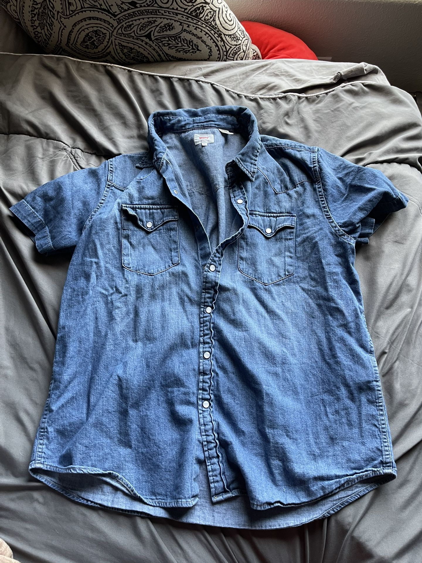Levis Denim Buttoned shirt