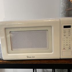 Microwave “Magic Chef”