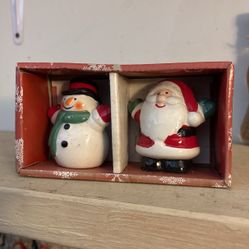 Salt And Pepper Shakers Vintage
