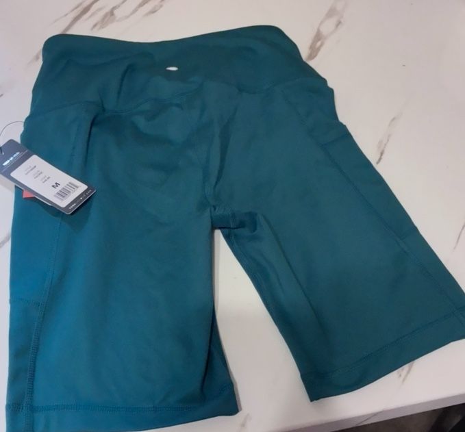 Short Yogalicious Lux  States Fresh, Odor Free Color Green Size M