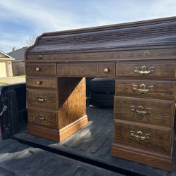 Beautiful Antique Rolltop Desk