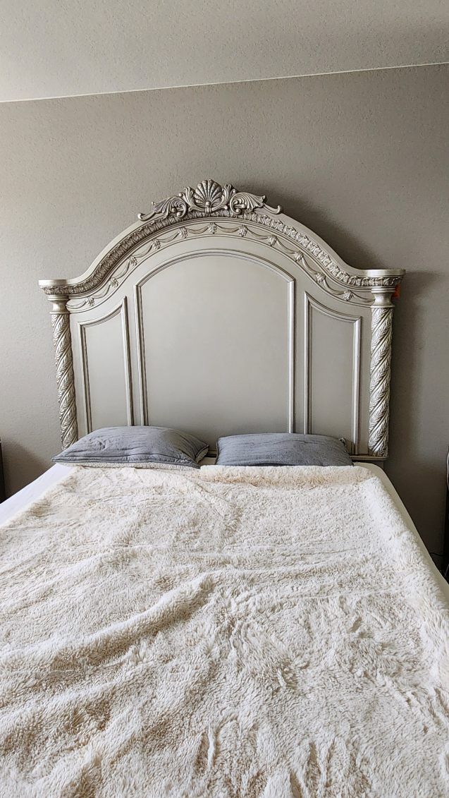 Cassimore Pearl silver Bed Frame