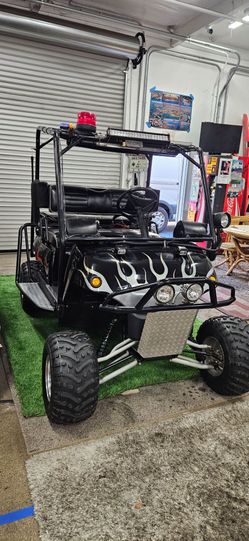 Yamaha-Fully Loaded Golf Cart