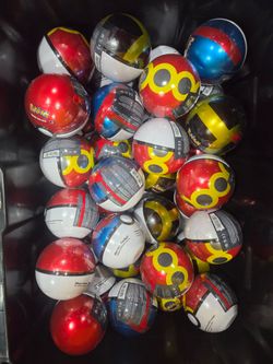Pokeball 3 pk tins