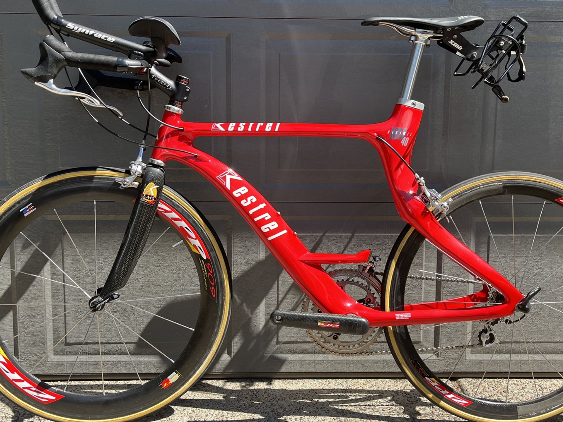 Kestrel KM40 Airfoil Triathlon Bike & Carbon Disc Wheel for Kestrel KM40 Airfoil Triathlon Bike & Carbon Disc Wheel for