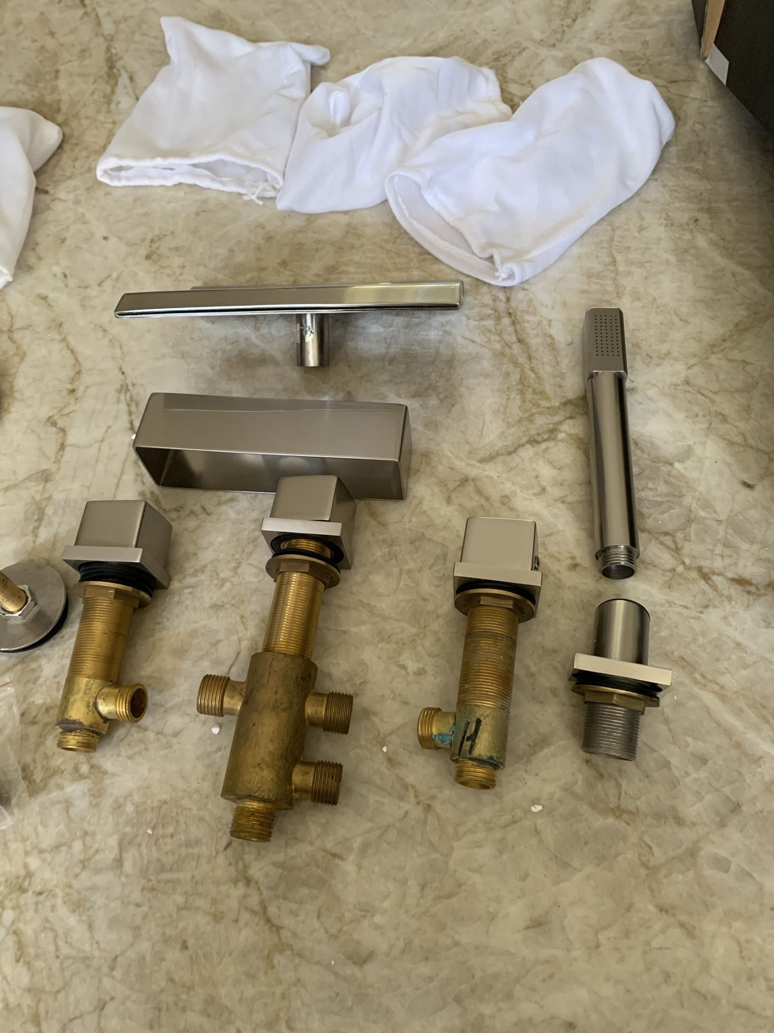 NEW Contemporary Waterfall Deck-Mount Roman Tub Faucet with Handshower in Stainless Steel