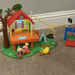 Peppa Pig Treehouse w/ Action Figures