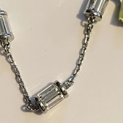  Michael Kors Women's Fashion Silver Tone Necklace , New with tags.