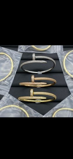 Nail Bangles unsix