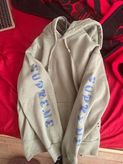 Supreme hoodie