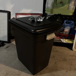 Pet Food Storage 