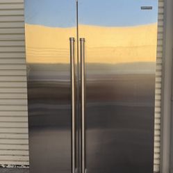 Sub*Zero 42" Classic Side-by-Side Refrigerator/Freezer