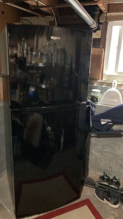 Whirlpool 11.6 Cu. Ft. Black Top-Freezer Refrigerator – Excellent Condition