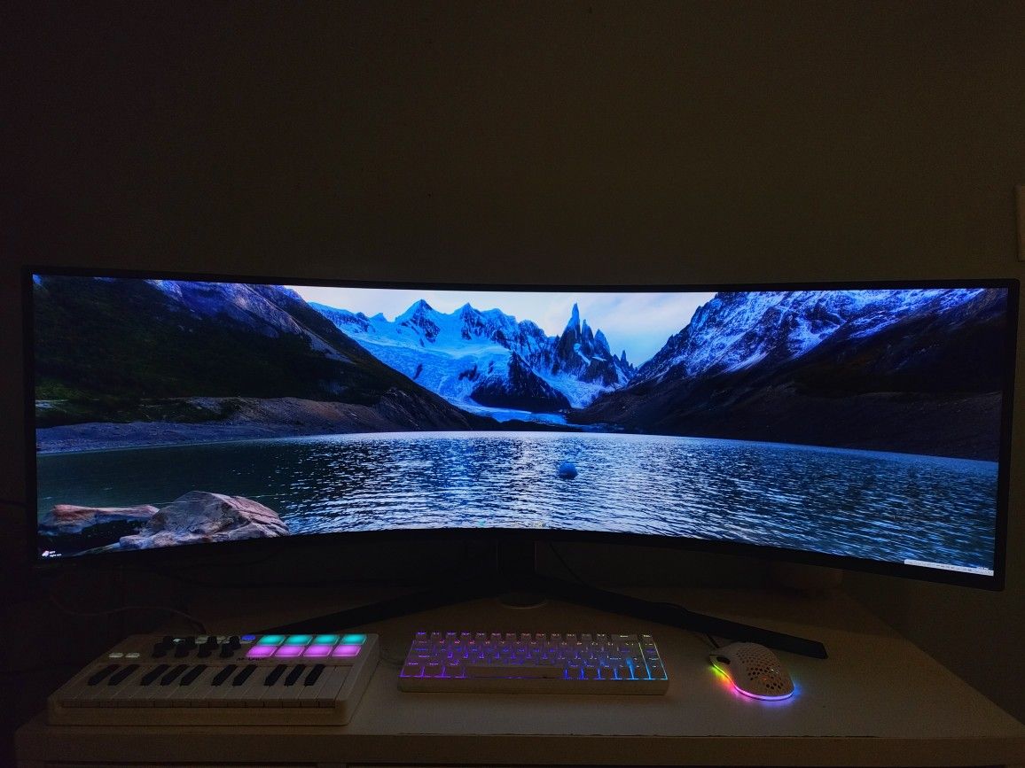 SAMSUNG 49" Odyssey G9 Gaming Monitor