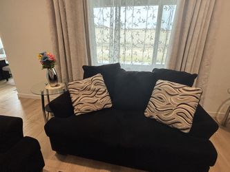 Loveseat - Color: Black