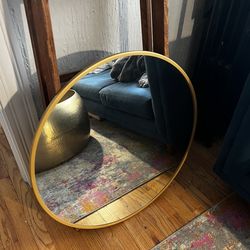 Circular mirror