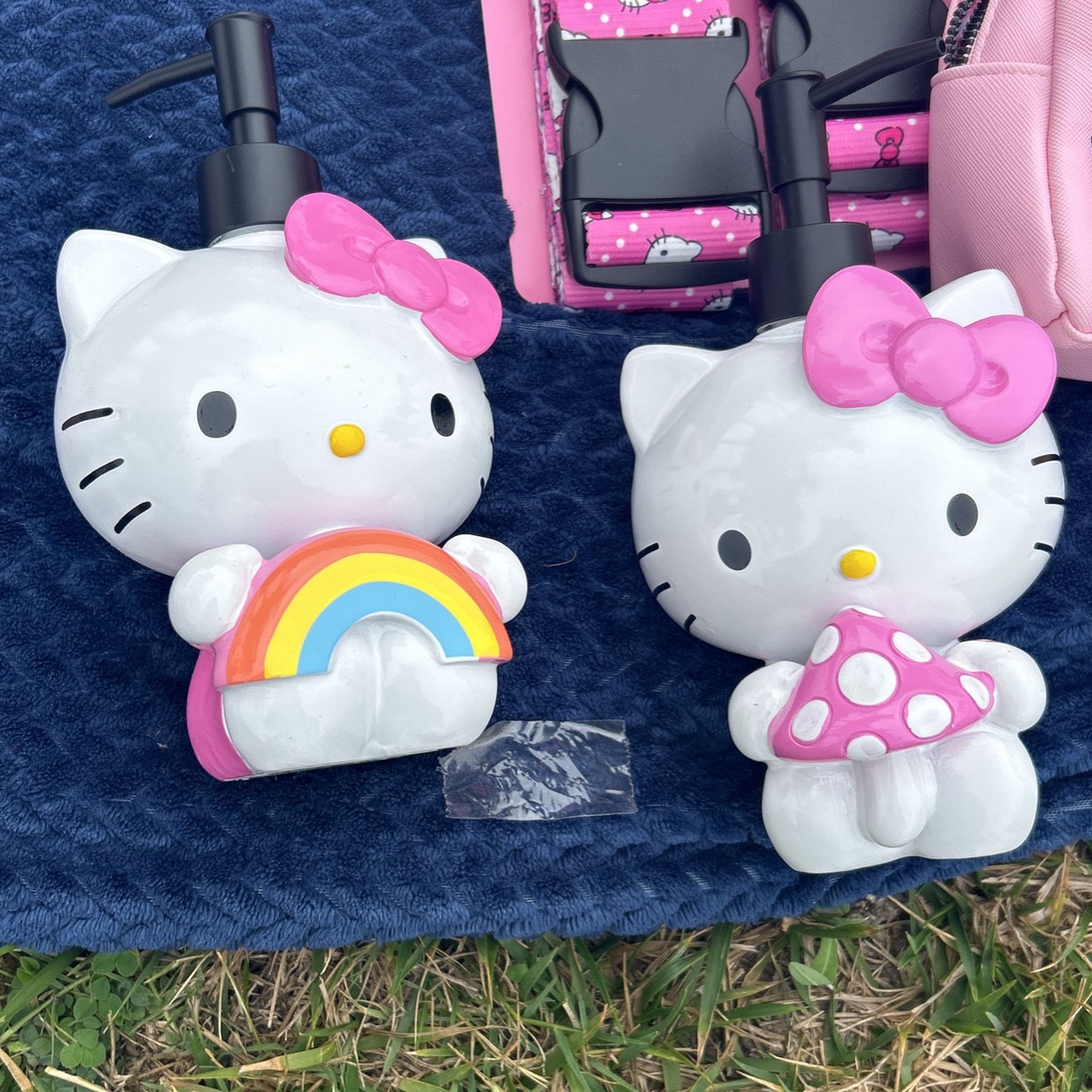 Hello kitty Dispensers