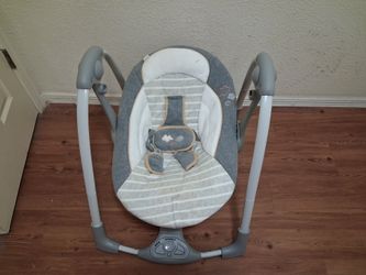 Batteries operated swing  in good condition  $12.00 firm price