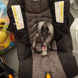 Chicco Keyfit 30 Infant Carseat And TWO bases