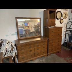 dressers and mirror 
